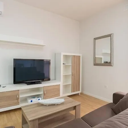Teatro Plaza Apartment